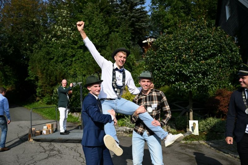 1687 9 00021 FB Samstag 1